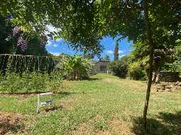 Superb 17th century Bearnaise farm in the heart of the Jurancon wine region just 20 minutes from Pau